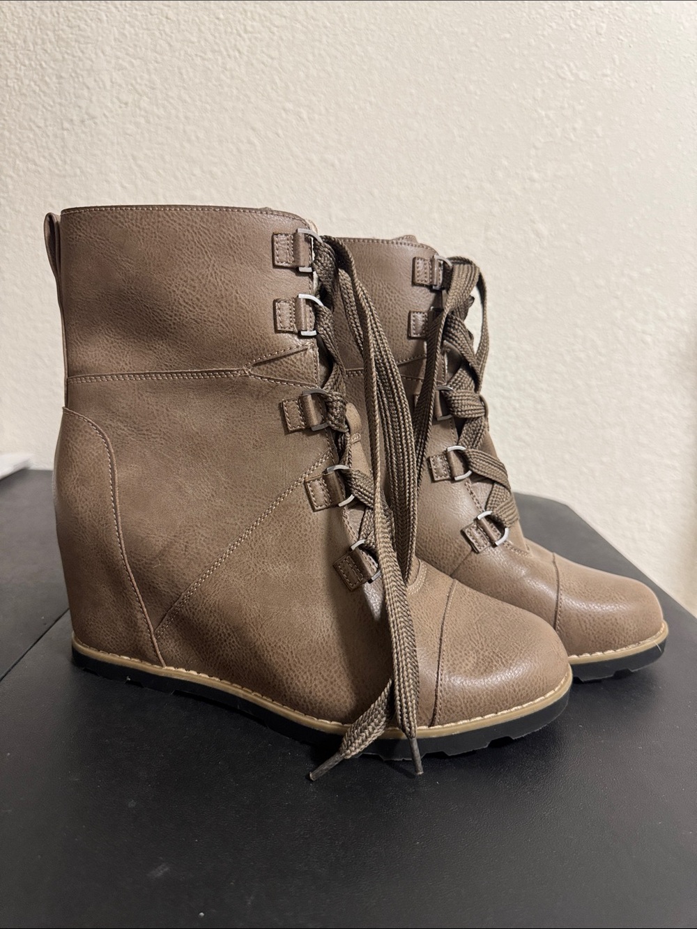 Universal Thread Olive Green-Brown Lace-Up Combat Boots Wedge Heel